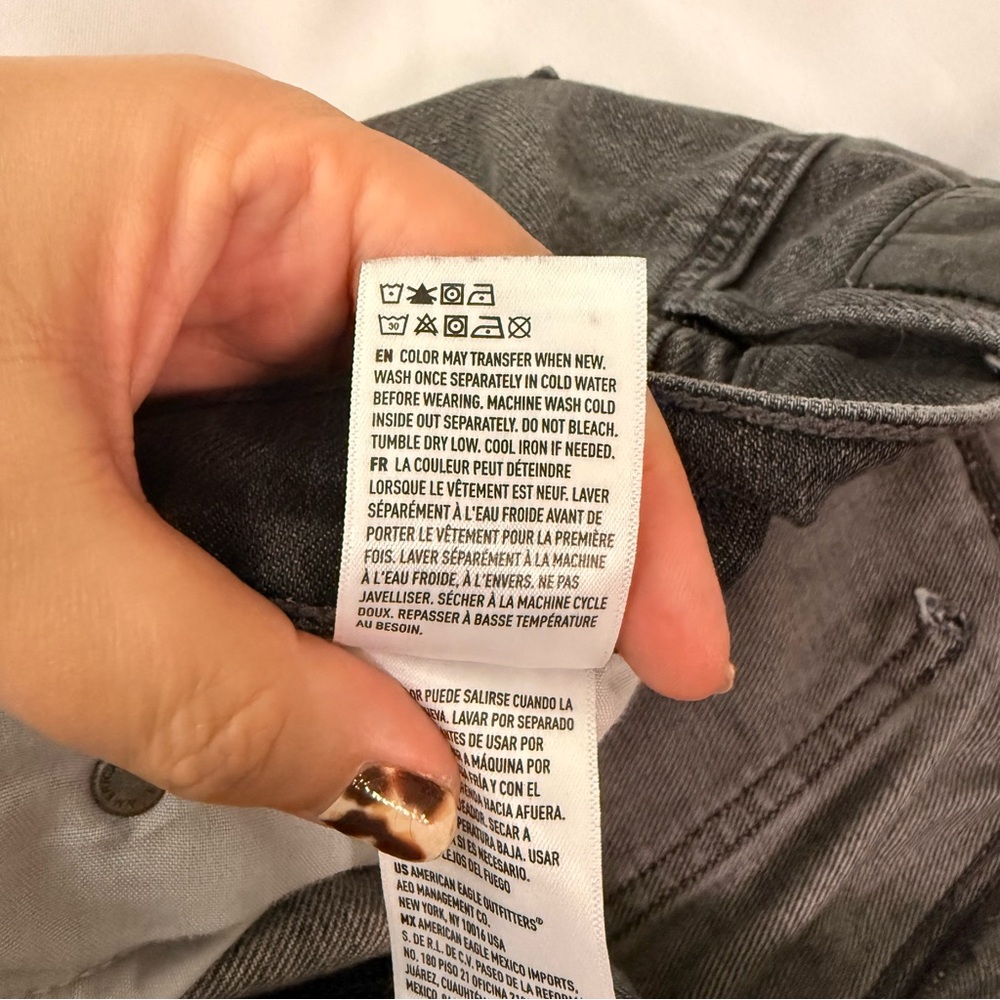 American Eagle distressed 90s boyfriend grey jeans - Picture 14 of 14